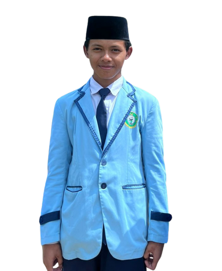 Pria sedang menggunakan ponsel